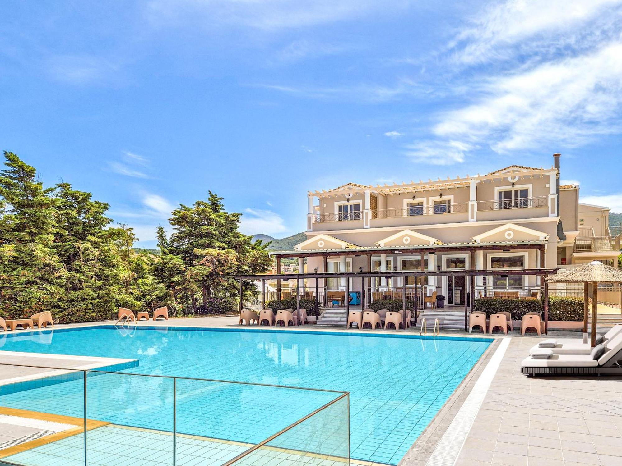 أخارافي Thinalos Aparthotel المظهر الخارجي الصورة